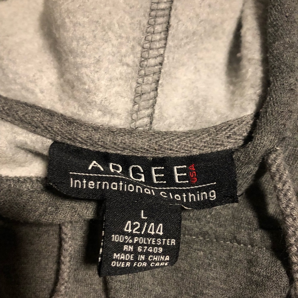 Grey sweatshirt